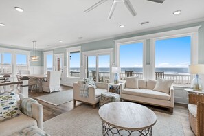 TV, books - Total Package: Oceanfront retreat in Oak Island, perfect for family gatherings! (Oak Island)