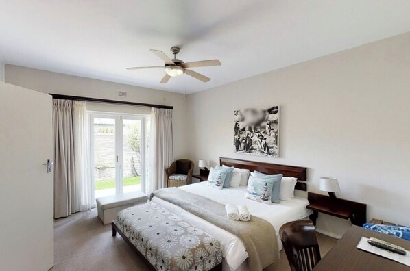 Unclassified image, 1 of 15, button - Marvelous 6-bedroom bed & breakfast in welcoming Kleinmond (Kleinmond)