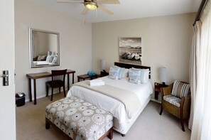 6 chambres, fer et planche à repasser, accès Internet, draps fournis