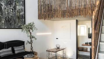 Signature Loft, Pool View