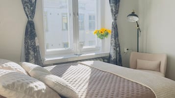 Bureau, fer et planche Ă repasser, Wi-Fi, draps fournis