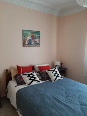 2 bedrooms, iron/ironing board, WiFi, bed sheets - Spacious apartment in the heart of Tangier (Tanger)