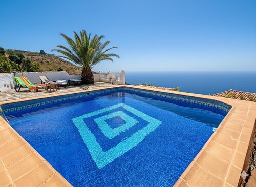 Casa Polear With Private Pool and sea Views