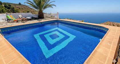 Casa Polear With Private Pool and sea Views