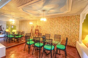 Apartment | Dining - Puerto Banus Apartment for 8 (Marbella)