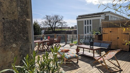 Family home with garden very close to town center