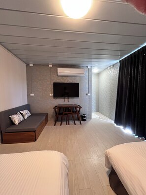 Comfort Quadruple Room, Courtyard View - Overseas Ryukyu studies Homestay (Liuqiu)