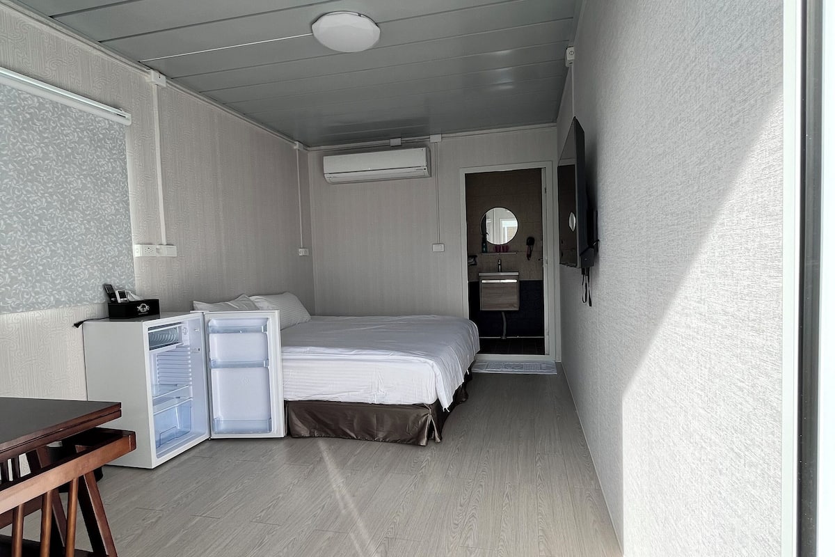 Comfort dubbelrum | Skrivbord, arbetsyta för laptop och gratis wi-fi