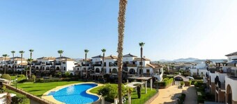 Sunny penthouse with large terrace and swimming pool in Vera