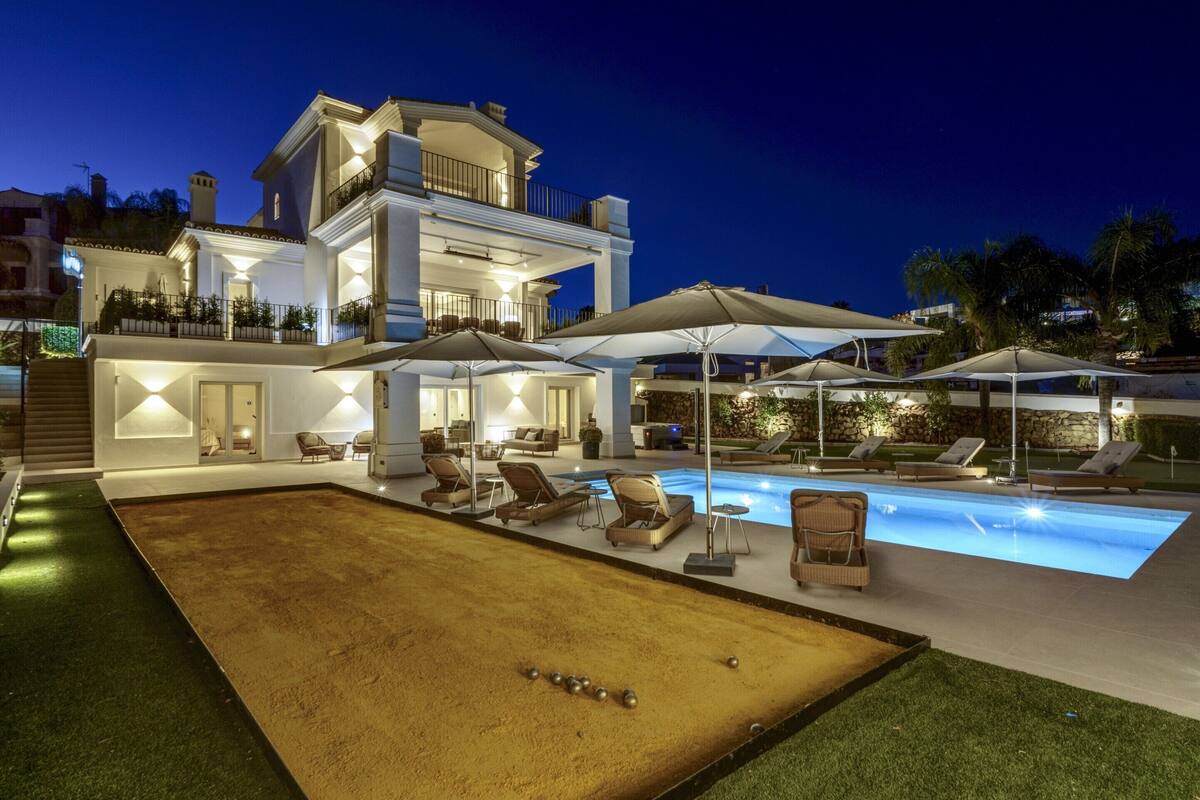 Villa | Pool