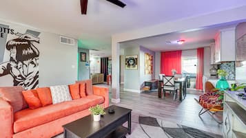 House (4 Bedrooms) | Interior