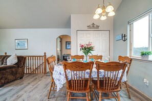 House (3 Bedrooms) | Interior - Walk to Beach! Pet-friendly Westport Home w/ Views (Westport)