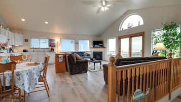 House (3 Bedrooms) | Front of property