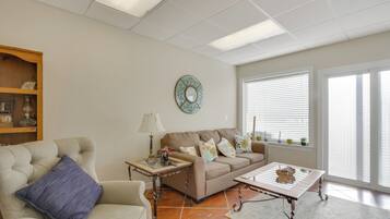 House (3 Bedrooms) | Front of property