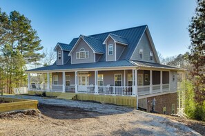 House (3 Bedrooms) | Interior - 5-acre Hideaway on Pickwick Lake: Great for Groups (Waterloo)