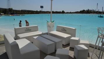Apartamento | Piscina | Una piscina al aire libre
