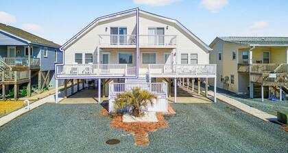 Luna By The Sea / 238 Brunswick Ave West 3 Bedroom Home