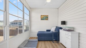 House, 3 Bedrooms | Living area | Smart TV - Luna By The Sea / 238 Brunswick Ave West 3 Bedroom Home (Supply)