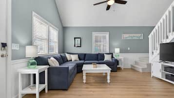 House, 3 Bedrooms | Living area | Smart TV