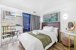 2 bedrooms, iron/ironing board, WiFi - 2-bedroom apartment in lovely Honolulu with AC for your stay (Honolulu)