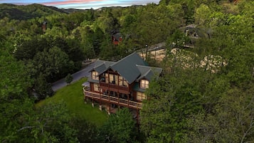 Cabin, 4 Bedrooms | Exterior