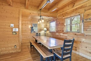 Dining - A View To A Dream 4 Bedroom Home (Sevierville)
