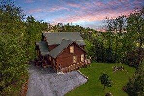 Exterior - A View To A Dream 4 Bedroom Home (Sevierville)