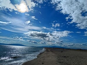 Beach - Garden Apartment in Panorama Kariani with Free Parking & BBQ, Near the Sea (Paralia Ofriniou)