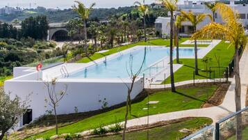 Apartment | Pool | Outdoor pool