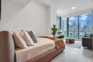 1 bedroom, iron/ironing board, free WiFi, bed sheets - 501-1101A Luxury Corner Studio Rooftop Pool & GYM (Miami)