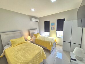 3 bedrooms, in-room safe, iron/ironing board, free WiFi - Peaceful Cudi 3BDR/2BTH villa with AC in charming Noord (Noord)