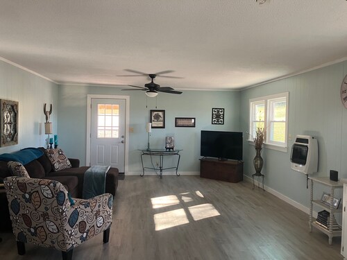 Cabin with Saluda River access