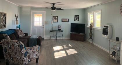 Cabin with Saluda River access