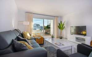 Apartment | Living room - Beachside Penthouse With Rooftop Terrace (Estepona)