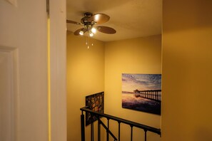 House, 2 Bedrooms, Accessible | Interior - Charming 2-bedroom House in Central Calgary (Calgary)