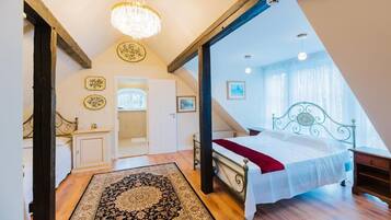 Triple Room, City View