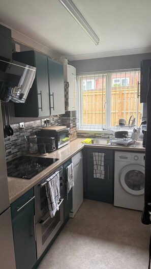 共用宿舍, 1 間臥室 | 洗衣