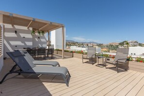 Villa | Balcony - Modern Villa Retreat in Mijas Costa (Mijas)