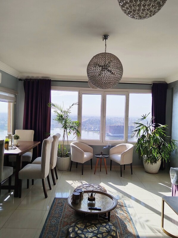 Apartment, 2 Bedrooms, Smoking, Balcony | Dining