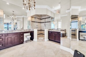 Shower, hair dryer, towels - The Bay House 🌊 Bayfront Escape w/ Pool, Dock, Game Room & Firepit | Sleeps 16 (Fort Walton Beach)