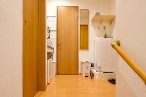 Interior - Iriya no Hoshi, up to 9 people,4-bedroom bungalow in charming Taito City with AC (Taito City)