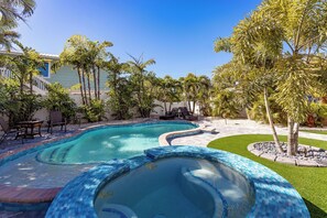 A heated pool - Dolphins Delight: Full Tampa Bay Views (Anna Maria)