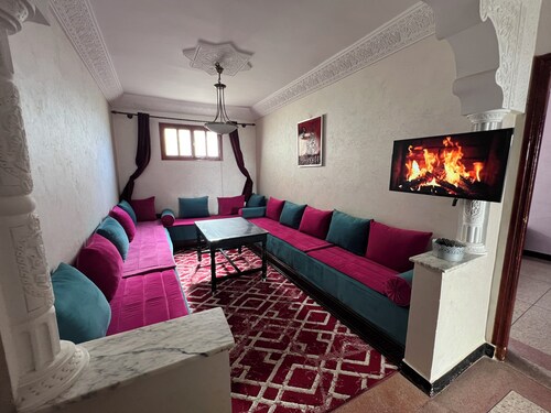 Coastal Ground-Floor Retreat  3-Min Walk to Beach & Free Secure Parking