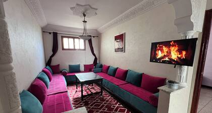 Coastal Ground-Floor Retreat 3-Min Walk to Beach & Free Secure Parking