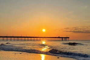 Beach nearby - Direct Oceanfront Relaxation Starts Here (Myrtle Beach)
