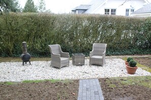 House | Garden - Altstrimmig Shine (Altstrimmig)
