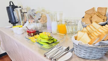 Café da manhã continental grátis todos os dias