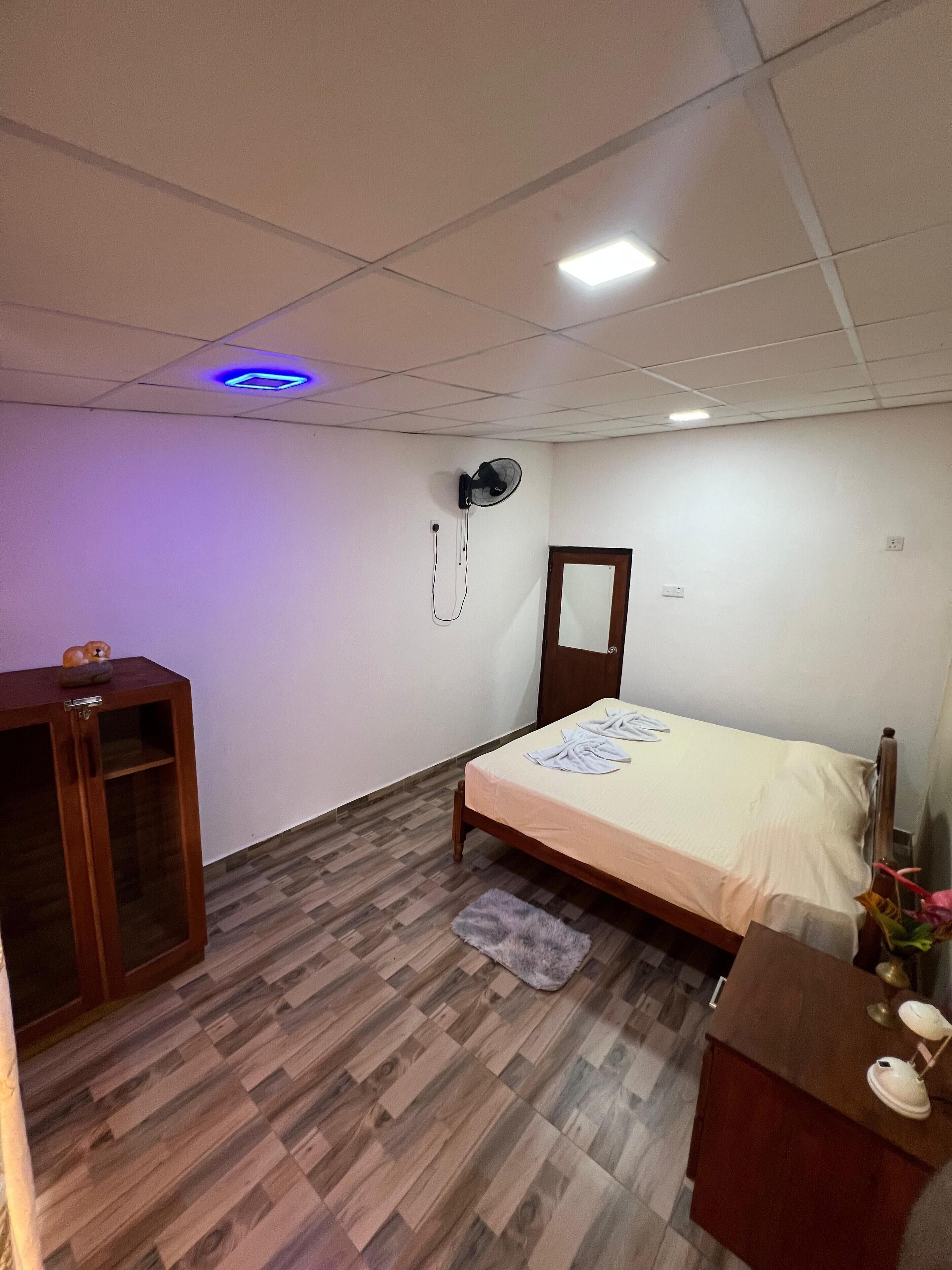 2 slaapkamers, een strijkplank/strijkijzer, wifi, beddengoed