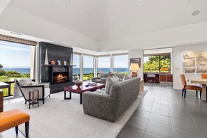 Smart TV, offices - Premium 1 acre oceanfront property (The Sea Ranch)