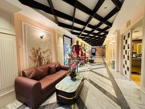 صورة غير مصنفة، 5 من 42، زرّ